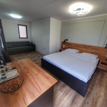 Vily Luxury Rooms Focşani Exterior foto