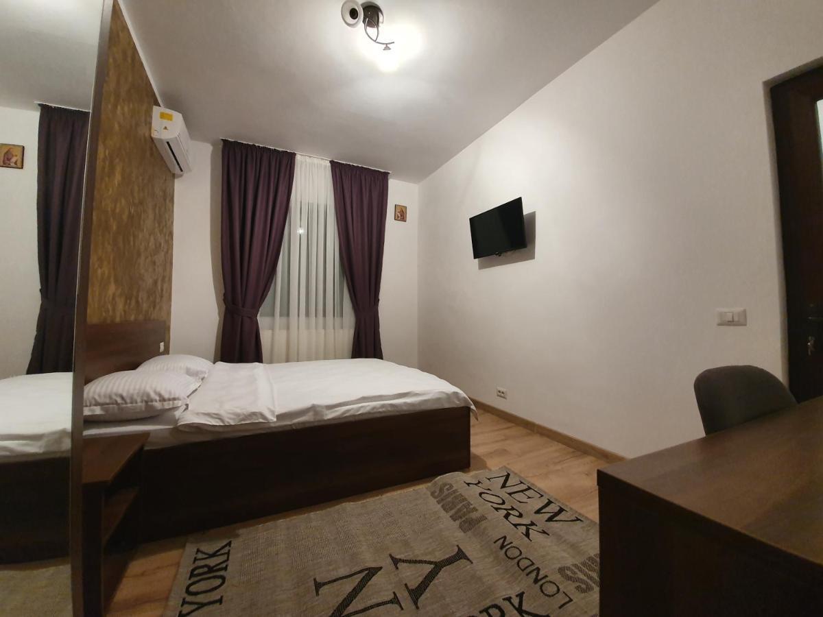 Vily Luxury Rooms Focşani Exterior foto
