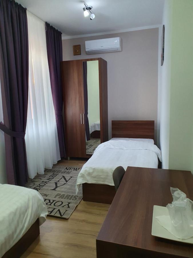 Vily Luxury Rooms Focşani Exterior foto