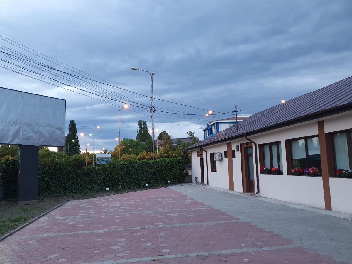 Vily Luxury Rooms Focşani Exterior foto